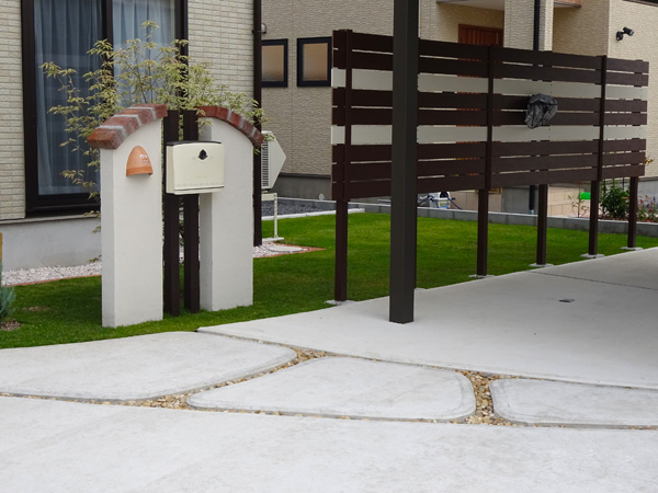 施工例 川沿いの風景に溶け込むおしゃれな外構 ザ 外構家 山形